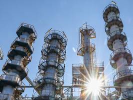 tarifabschluss: trotz krise: mehr geld für hunderttausende chemiebeschäftigte