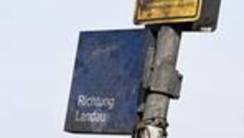 Unfall an Bahnübergang: Bahnstrecke bei Insheim nach schwerem Unfall wieder frei