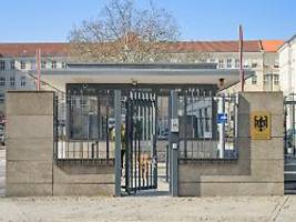 liste an lobbyistin geschickt : bericht: ministerium suspendiert marine-offizier wegen geheimnisverrats