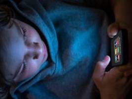 Unzureichende Altersprüfung: Brüssel nimmt Jugendschutz bei Snapchat und Pornoseiten ins Visier