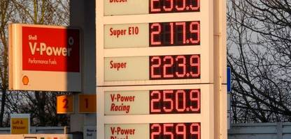 benzinpreis: bundestag stimmt für »ein-mal-am-tag«-regel an tankstellen