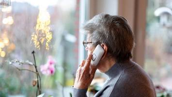 Schockanrufe: Hamburger Schauspielstar warnt vor Betrug am Telefon