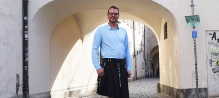 Wie ein Lehrer im Kilt gegen alte Rollenbilder kämpft