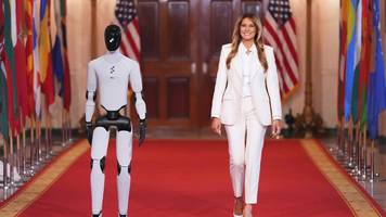 melania trump teilt sich das rampenlicht im weißen haus mit einem roboter
