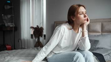 hayley (37) hat noch 20.000 euro studienschulden: mein abschluss hat meine karriere nicht beschleunigt