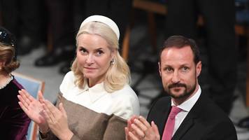 epstein-opfer packt über treffen mit mette-marit und haakon aus