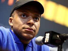 internationaler fußball: mbappé widerspricht berichten über knie-verwechslung