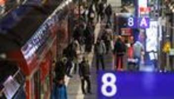 Deutsche Bahn: Bahn verzeichnet trotz Verspätungen Fahrgastrekord