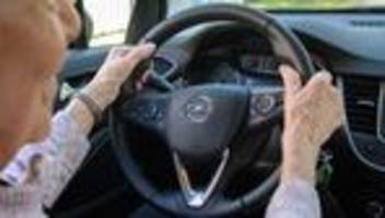 Fahren im Alter - was tun?: Unfälle mit Senioren entfachen Debatte um Fahrtüchtigkeit