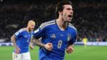 Fußball-WM-Qualifikation: Italien nach Playoff-Sieg: Vorerst von Monstern befreit