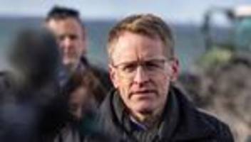 Gestrandeter Wal in SH: Ministerpräsident erfreut über Befreiung des Buckelwals