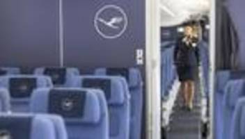 Lufthansa: Flugbegleiter stimmen für Streiks bei der Lufthansa