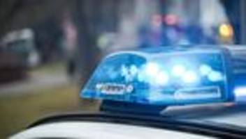 Radolfzell: Unbekannter schlägt Mädchen mit Regenschirm ins Gesicht