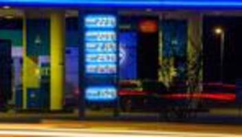 Reisesaison: Spritpreise sinken vor Osterferien