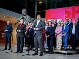 Krisentreffen in Berlin: SPD-Spitze für Übergewinnsteuer und gegen Erhöhung der Mehrwertsteuer