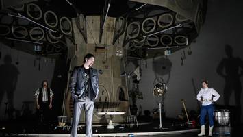 Auf dem Jahrmarkt des Geschlechterkampfs: „Automatenbüfett“