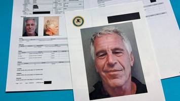 Epstein-Opfer im Internet bloßgestellt: Klagen gegen US-Regierung und Google