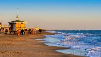 Neues Rauchverbot an Roms Stränden: Wer das tut, zahlt die doppelte Strafe