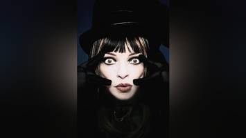 neues gospel-album: nina hagen rast dem himmel entgegen