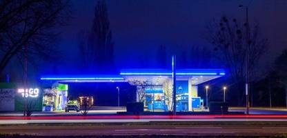 Ölpreis: große mehrheit der deutschen fordert stärkere eingriffe in den spritmarkt