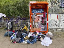 neues textilgesetz: hersteller von fast fashion sollen für altkleider zahlen