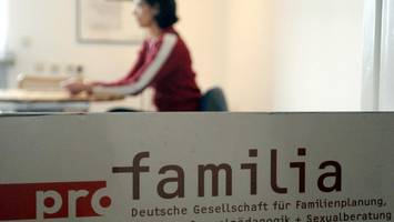 AfD verhilft CDU zur Mehrheit: Viele Verhütungsmittel werden nicht mehr gefördert