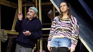 Caroline Wahl am Ernst Deutsch Theater: Rockstar-Applaus für eine wütende Frau