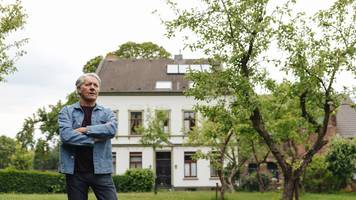 Gekauft für 275.000 Euro: Luc (67) saniert altes Haus, heute ist es fast eine halbe Million wert