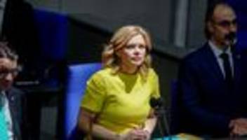 Debatte über sexualisierte Gewalt: Klöckner fordert ehrliche Debatte über Gewalt gegen Frauen