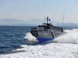 Sechs Tage auf Mittelmeer: Leichen ins Meer geworfen: 22 Migranten sterben auf Schlauchboot