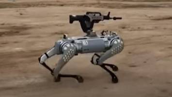 Chinas schwer bewaffnete „Roboter-Wölfe“ jagen jetzt in Rudeln