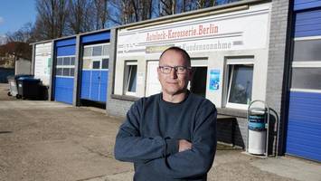 berliner firma muss grundstück räumen: „wir wurden hier ganz schön verarscht“