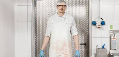 arbeit als schlachter: wie tötet man ein tier? ein vormittag im schlachthaus