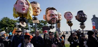 USA: Zehntausende gehen gegen Trump auf die Strasse - auch auf dem Land