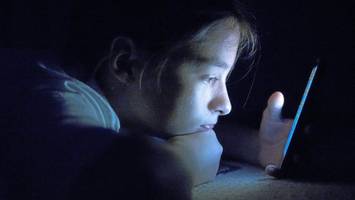 annikas sohn war tabletsüchtig: „die internetwelt ist so viel besser“