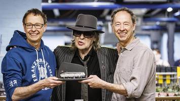 udo lindenberg schwärmt vom panik-express und max giesinger singt auf dem meer