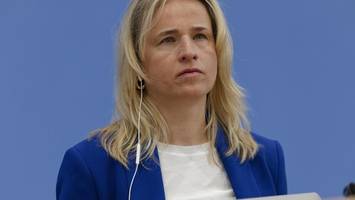 vdk-chefin verena bentele: „keine leistungskürzungen bei kassenpatienten“