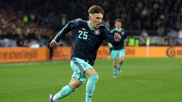 Karls starkes DFB-Debüt: Bayern-Talent mit Eigenwerbung, Sané muss jetzt liefern