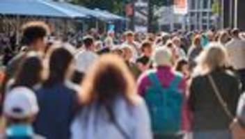 Shoppen in der City: Verkaufsoffener Sonntag lockt Besucher in die Geschäfte