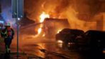 unna: wohnmobil brennt aus - brandstiftung vermutet