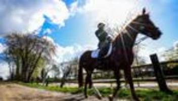 Wetter in NRW: Regenschauer und Wind - Die Woche startet ungemütlich