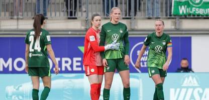 VfL Wolfsburg: Janina Minge muss ins Tor, Camilla Küver erzielt kurioses Eigentor