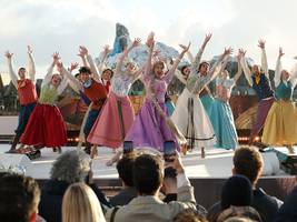 disneyland: eiszeit in paris – doch macron sieht den aufschwung