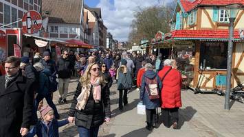 40.000 besucher beim shopping-sonntag – doch wo bleiben die frühlingsgefühle?