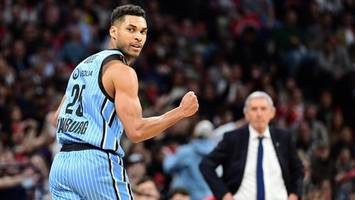 wahnsinn! hamburg towers fackeln bayern ab und stellen zuschauerrekord auf