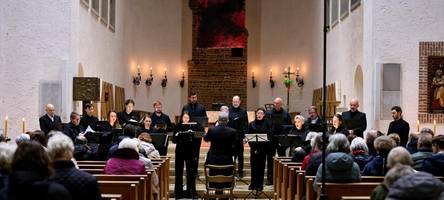 Der Schmerz in der Musik: Ensemble12 singt Passionskonzert in der Abteikirche von St. Stephan