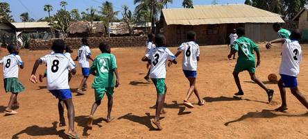 Kurios: Warum in Kenia plötzlich Mannschaften Trikots des FC Bad Wörishofen tragen