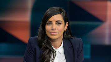 collien fernandes tritt in der ard-talkshow „caren miosga“ auf