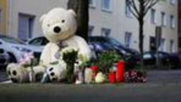 Bluttat: Motiv nach Messerangriff auf Familie in NRW weiter unklar