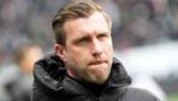 fußball-bundesliga: krösche verteidigt eintracht-coach riera